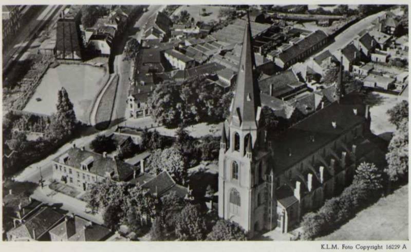 Molenstraat st. Jozefkerk kerkhof watertoren.jpg