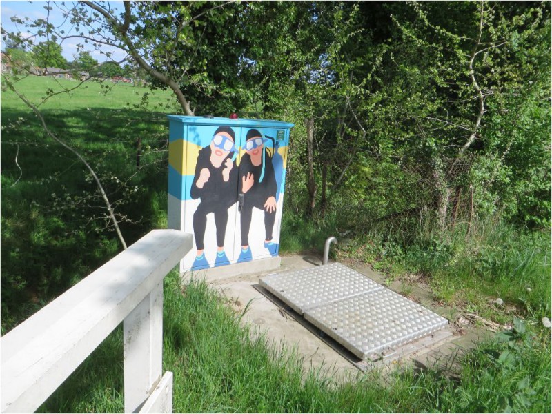 Naast de raadplek.JPG