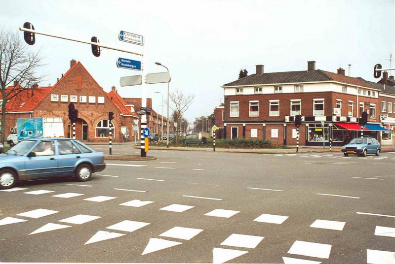 Haaksbergerstraat maart 2000 Kruising met de Pathmossingel en de Janninksweg.jpg
