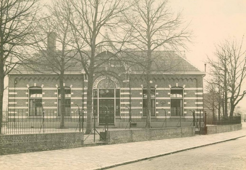 Minkmaatstraat 1931 O.L. school.jpg