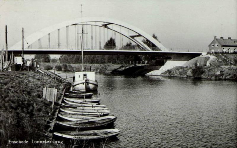 Lonnekerbrug Twentekanaal.jpg