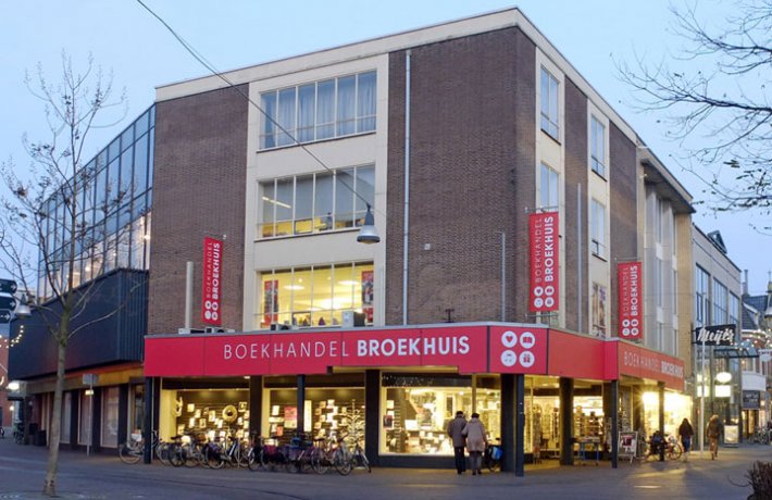 Pand boekhandel Broekhuis volgend jaar opgeknapt.jpg