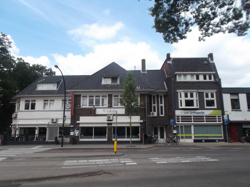 Hengelosestraat La Roche vroeger Parkhotel (2).JPG