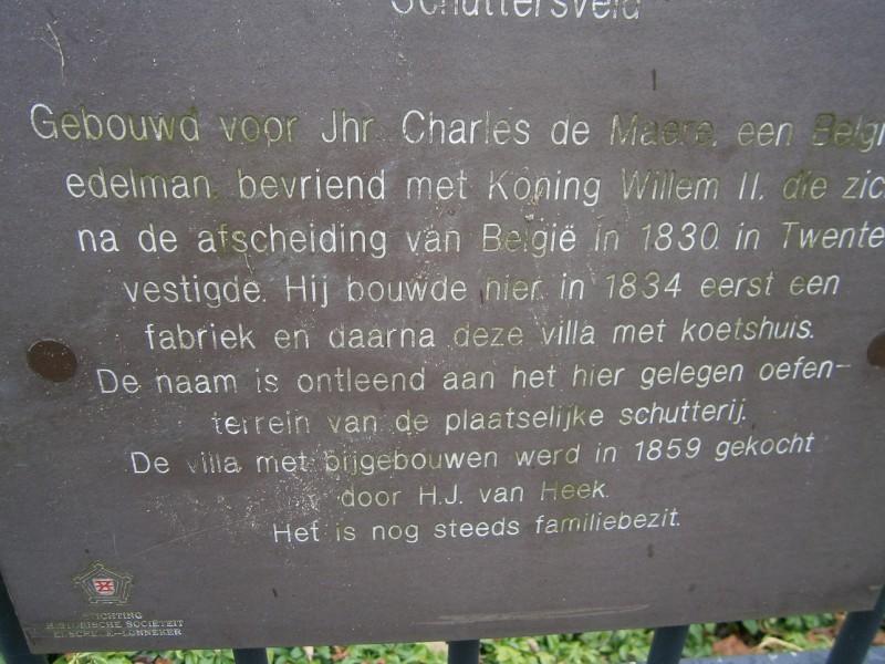 Hengelosestraat informatiebord villa Schuttersveld.JPG
