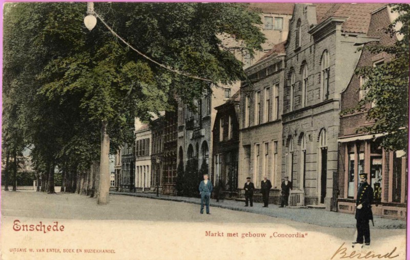 Markt Concordia 1903  gedeelte rechts van bomen was toen ook  Haverstraat deze liep van  Langestraat tot  hoek Marktstraat Langestraat..jpg