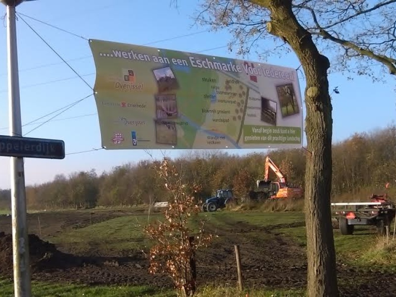 Inrichting Landschapstuin Enschede in volle gang.jpg