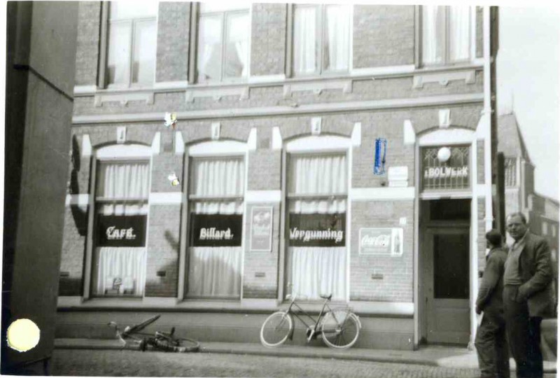 Stadsgravenstraat Café 't Bolwerk 1958.jpg