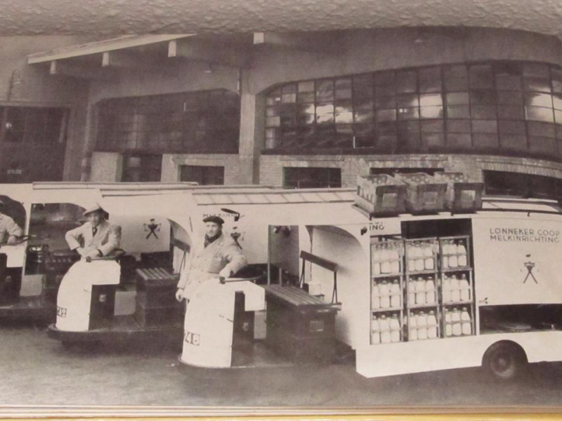 Raiffeisenstraat Lonneker melkfabriek.jpg