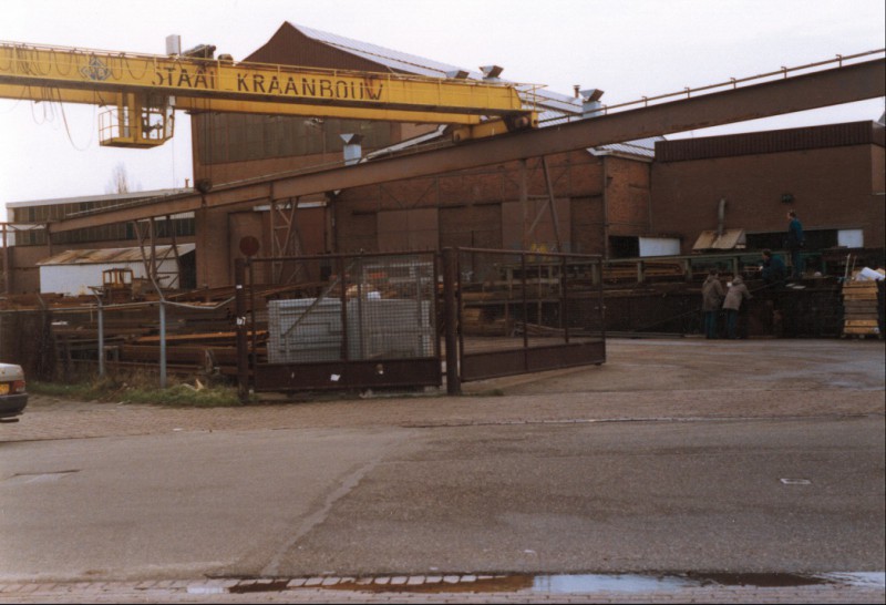 Lasonderstraat 1989 Ingang van de machinefabriek Rörink & van den Broek.jpg