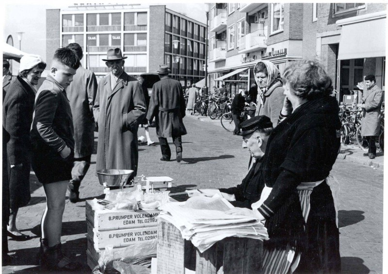 van heekplein markt visboer.jpg