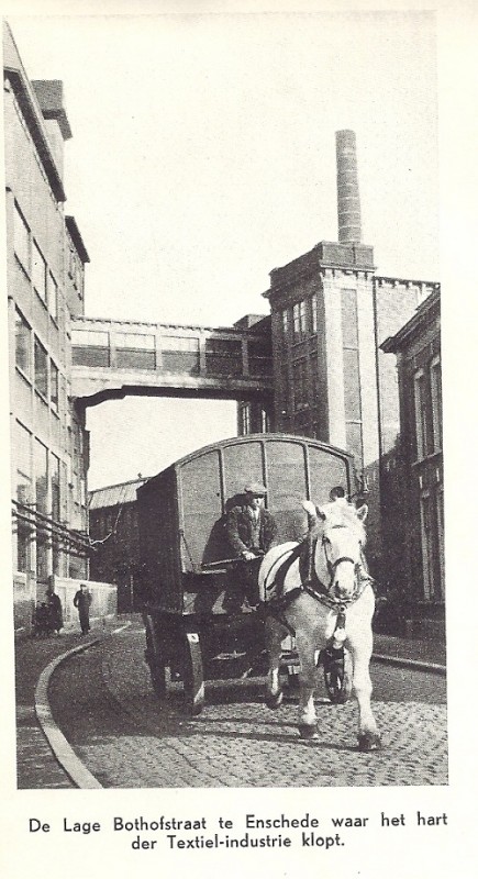 Lage Bothofstraat paard en wagen.jpg