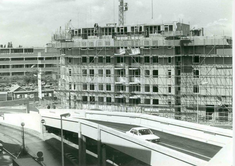 Beltstraat met oprit parkeergarage Zuidmolen.jpg