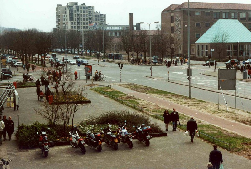 Boulevard april 2000 Kruising met Beltstraat en Oldenzaalsestraat; rechts de HTS..jpg