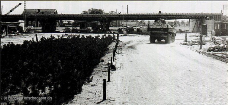 Hengelosestraat bouw viaduct bij T.H. 1964.jpg