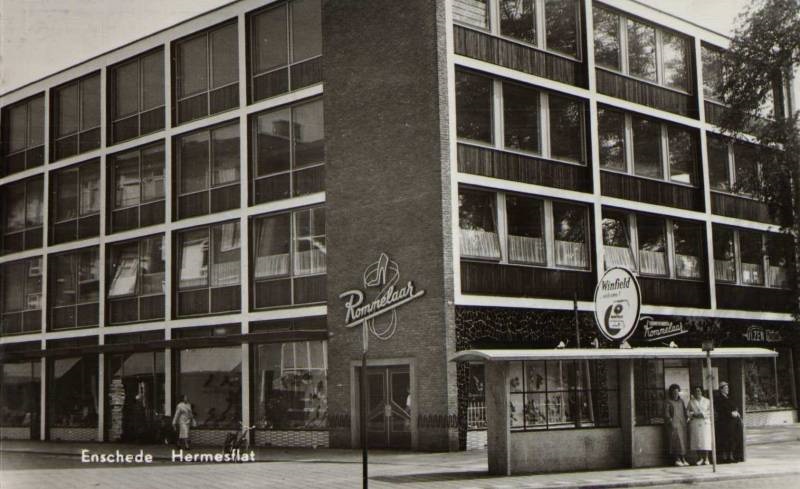 van Loenshof Schoenwinkel Rommelaar,.jpg