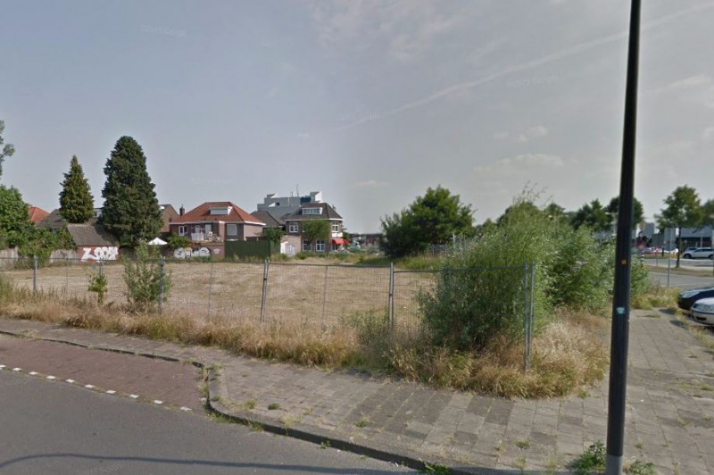 Braakliggende grond Getfert omgetoverd tot tuin en sportveld.JPG