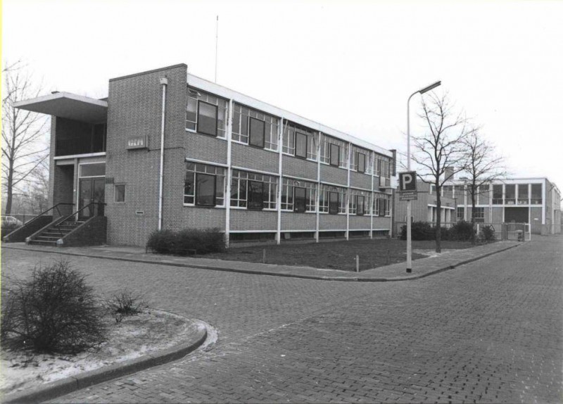 Wethouder Nijhuisstraat  Toen gemeentelijke reinigingsdienst later Twente Milieu..jpg