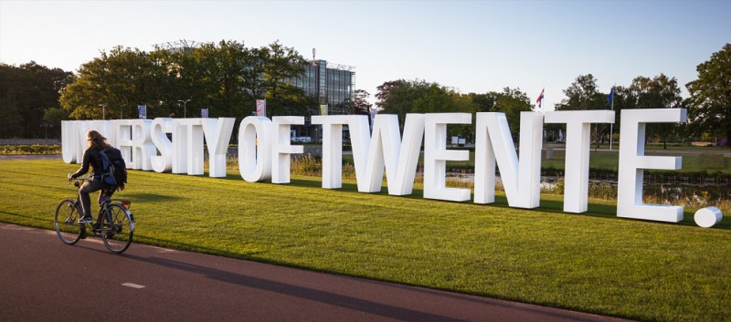 Hengelosestraat letters University Twente.jpg