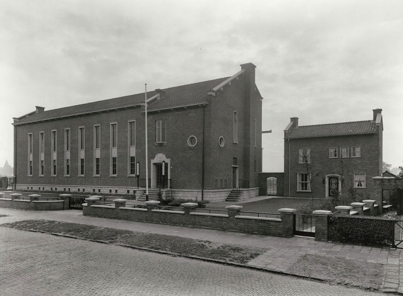 G.J. van Heekstraat 1950 Hoofdverdeelstation en transformatorenstation Gemeentelijk Elektriciteitsbedrijf Enschede.jpg
