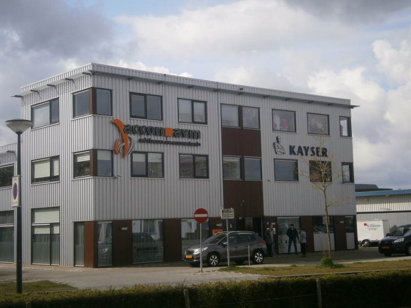 Eeftinksweg 37 Kayser Bedrijfskleding.JPG