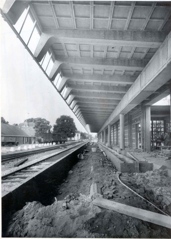 000487.jpg (304.67 KiB) 11429 keer bekeken De spoorkant richting Gronau