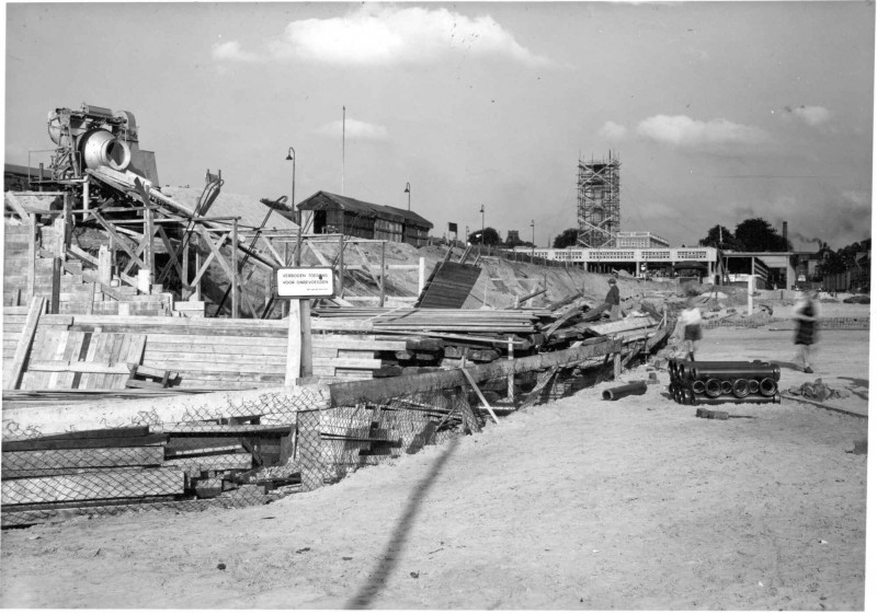 000489.jpg (262.74 KiB) 11425 keer bekeken Gezien vanaf het huidige busplein