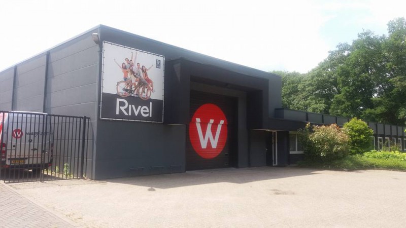 Vlierstraat 780 Wagelaar Rijwielgroothandel, vroeger zat in dit pand Modeca Bruidskleding.jpg