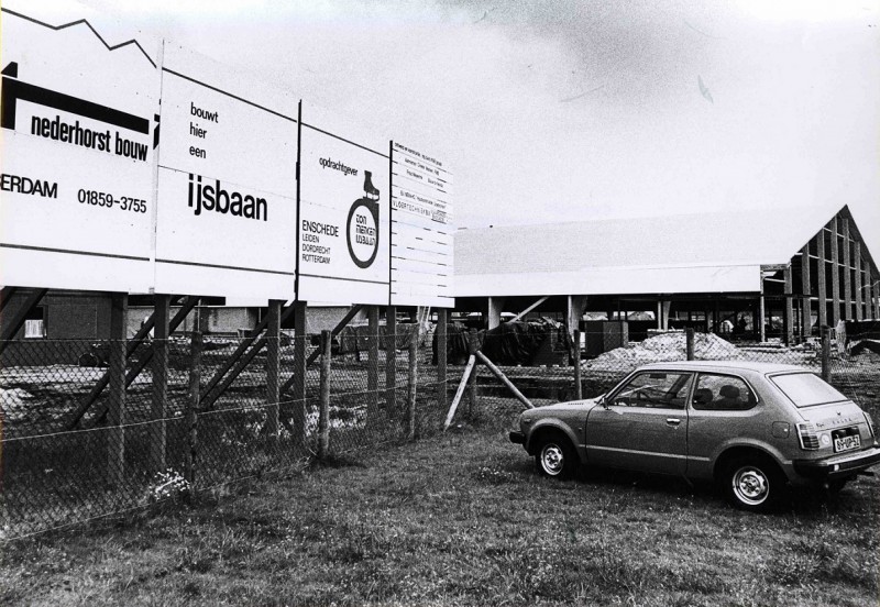 Westerval Nr.25, bouw Ton Menken ijsbaan 4-7-1978.jpg