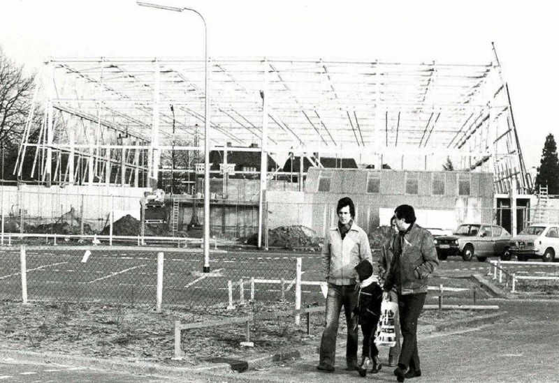 Westerval Nr.25, bouw Ton Menken ijsbaan 1978.jpg