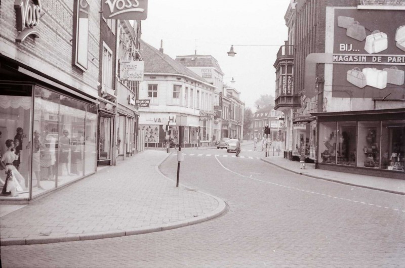 Langestraat Magasin de Paris.JPG