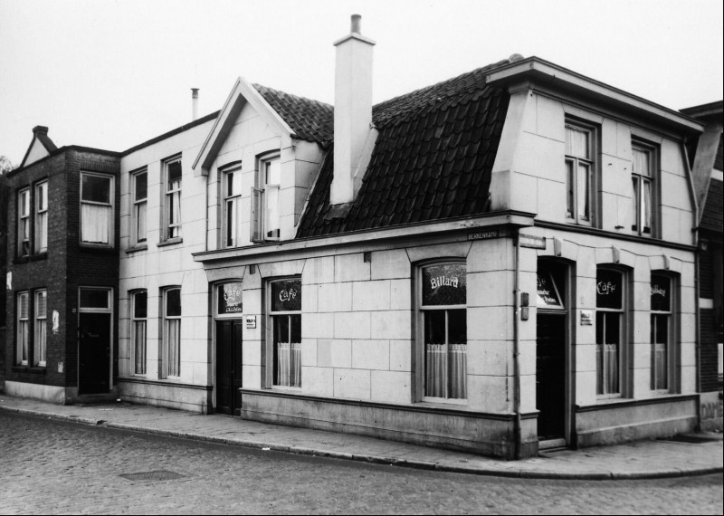 Alsteedsestraat Café Billard op de hoek met de Berkenkamp.jpg