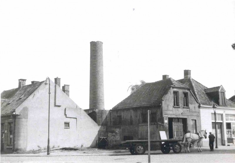 Willemstraat hoek Oranjestraat 1953.jpg