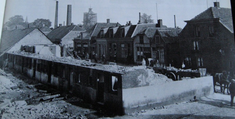 De Krim afbraak okt. 1931 hoek Lindelaan Alsteedsestraat, thans Kuipersdijk.jpg