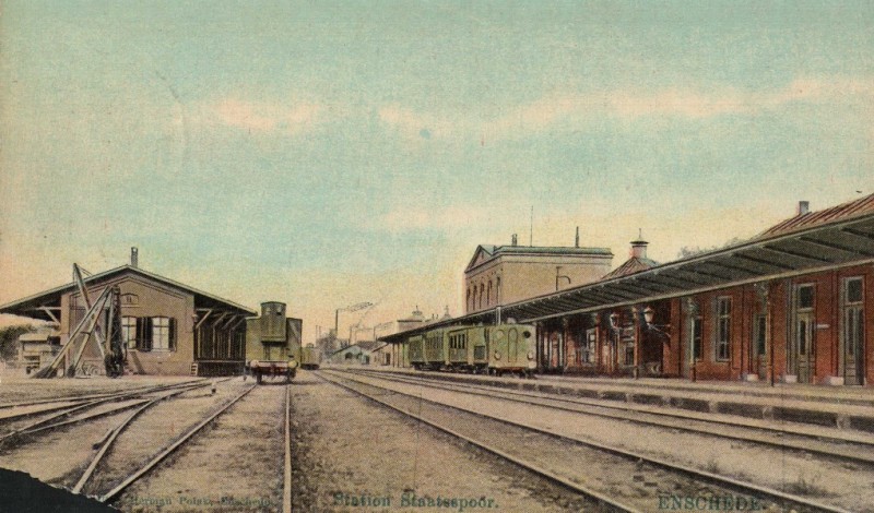 Herschaalde kopie van Station staatsspoor achter 1911.jpg