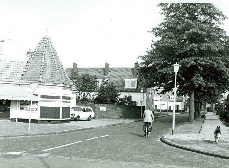 Pathmossingel 26-8-1972 Kruising Sterkerstraat, Sparwinkel.jpg