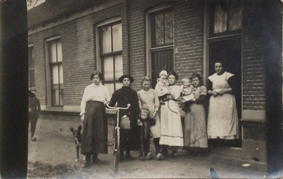 Dennenweg. Circa 1927.jpg