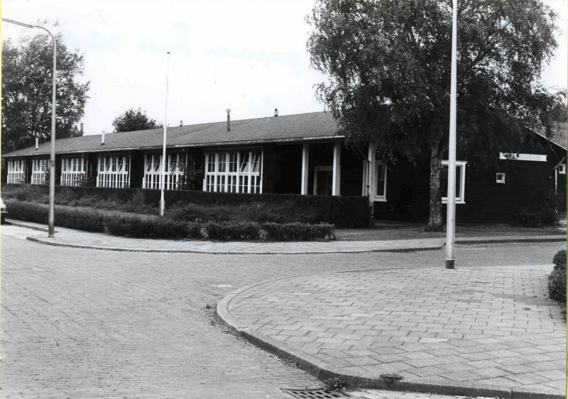 Nieuw Guineastraat Nr. 16, Theo Thijssenschool 1985.jpg