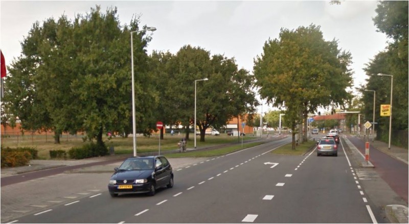 Kuipersdijk met afslag naar links  ..........JPG