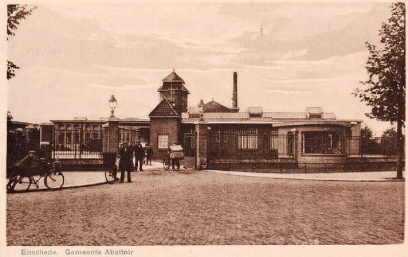 Volksparksingel Gemeente Abattoir slachthuis. Ongeveer het eindpunt van de vroegere weg Koffieboontje.jpg