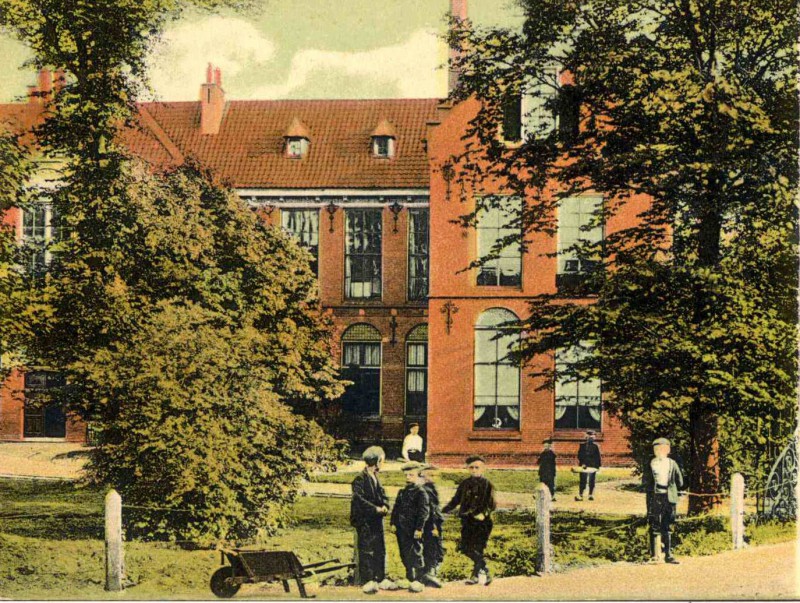 Haaksbergerstraat Nederlandsche School voor Nijverheid en Handel 1900.jpg