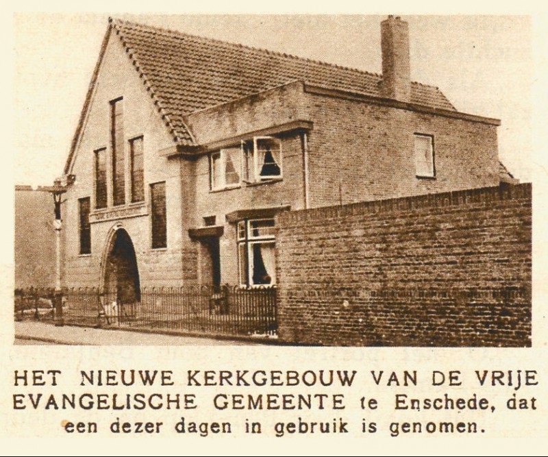 Boddenkampstraat De kerk van de vrije evangelische gemeente is gebouwd in de jaren 1920. Het werd ontworpen in een gematigd expressionistische stijl door een onbekende architect.De foto is uit 1929..jpg