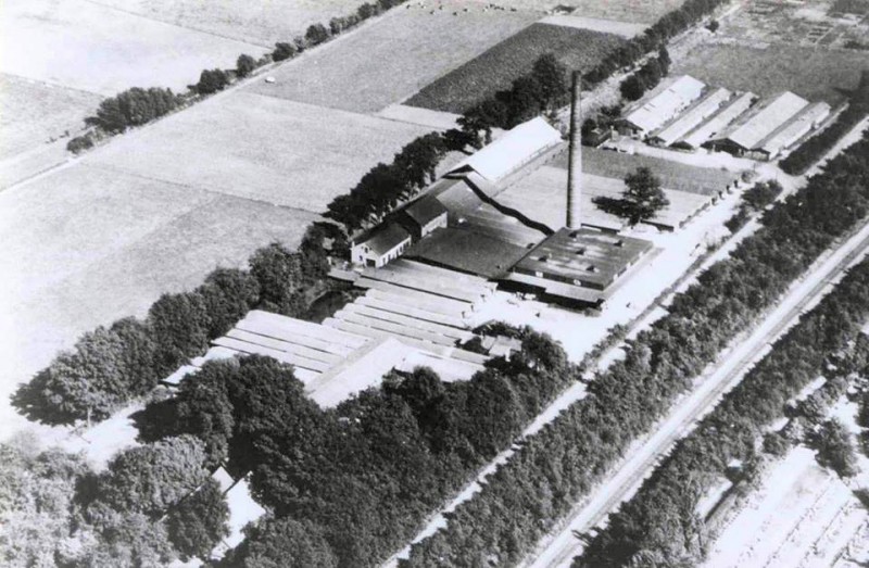 Zomerweg steenfabriek Hulshof luchtfoto.jpg
