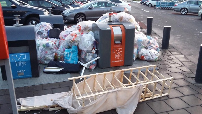 Kuddegedrag zorgt voor ophoping vuilnis bij Enschedese milieupleinen.jpg
