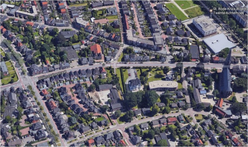 Oldenzaalsestraat vanuit de lucht.JPG