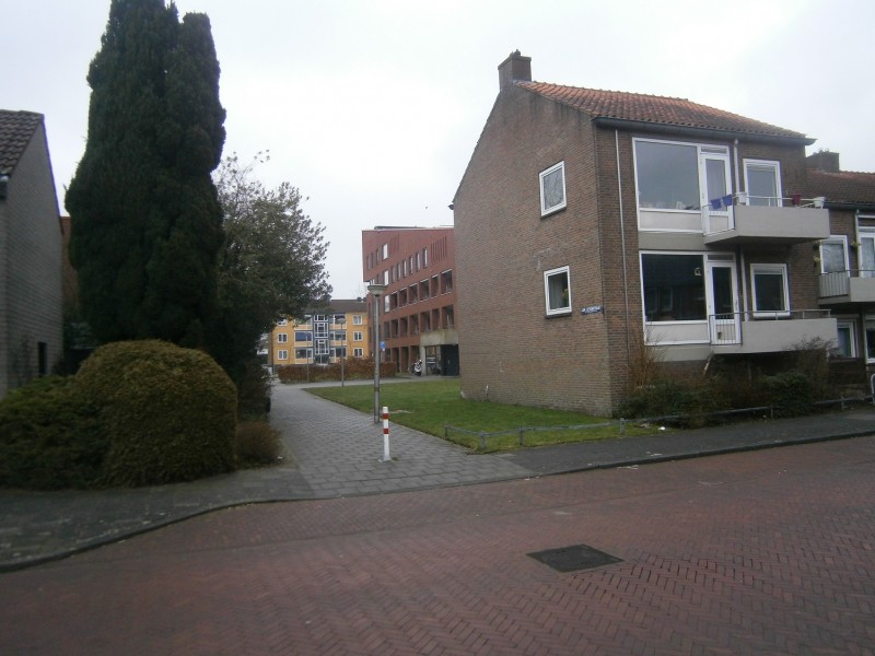 Jan Lievenstraat gezien vanaf Carel Fabritiusstraat 16-2-2017.JPG