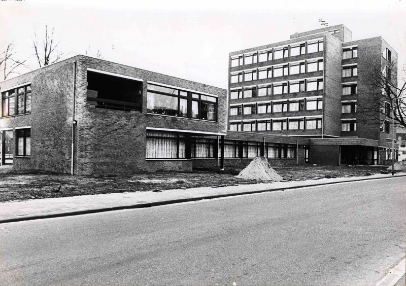 Molenstraat 1979 Het nieuwe pand van Het Leger des Heils.jpg