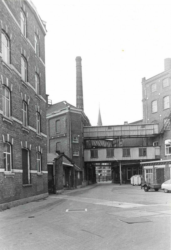 Lage Bothofstraat 1976 Textielfabriek van Heek & Co.jpg