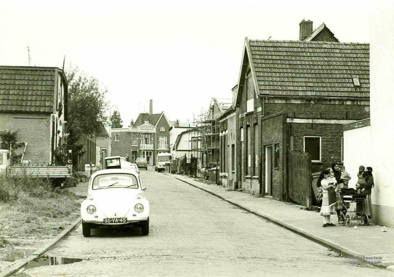 Bothofdwarsstraat richting Lipperkerkstraat links zat ten Donkelaar met antiek.jpg