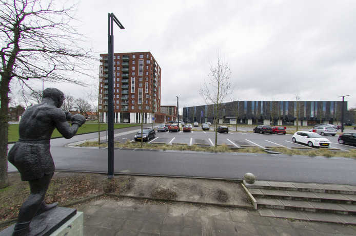 Maatregelen tegen racen op Diekmanterrein in Enschede.jpg