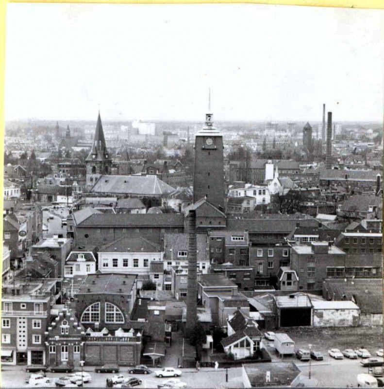 van heekplein badhuis van heek.jpg